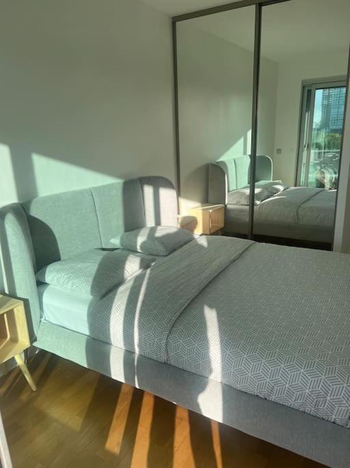 Ferienwohnung Tour Eiffel Terrasse Vue Seine Paris Exterior foto
