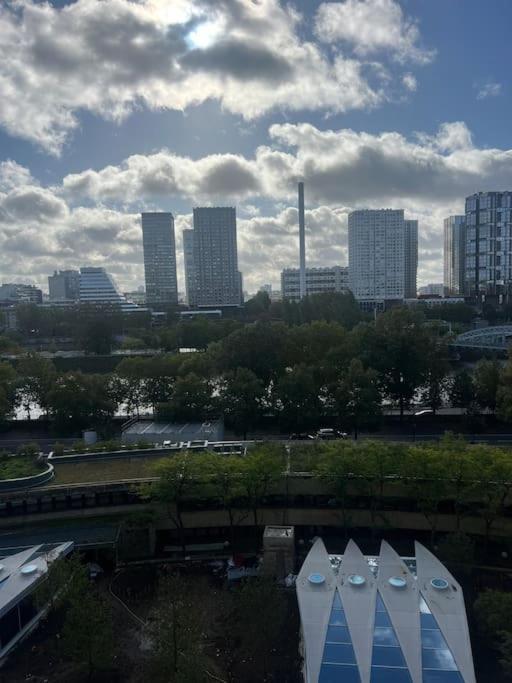 Ferienwohnung Tour Eiffel Terrasse Vue Seine Paris Exterior foto