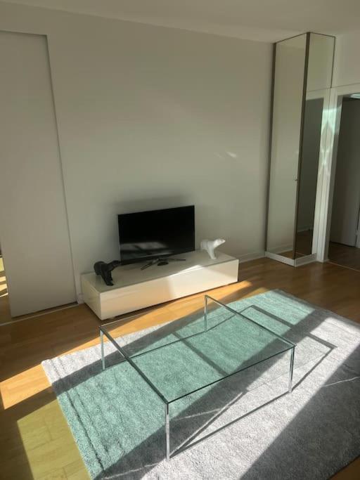 Ferienwohnung Tour Eiffel Terrasse Vue Seine Paris Exterior foto