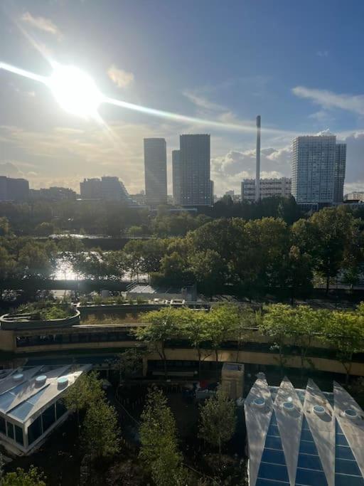 Ferienwohnung Tour Eiffel Terrasse Vue Seine Paris Exterior foto